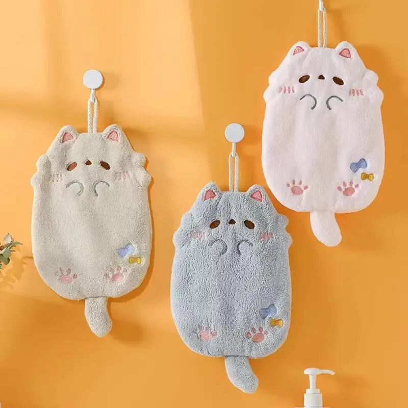 476-Serviette Suspendue en Velours Coral – Adorable et Pratique !