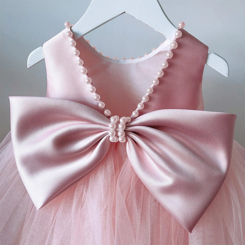 109A-Robe de Baptême Fille avec Nœud : Élégance et Confort pour les Moments Spéciaux de Votre Petite Princesse