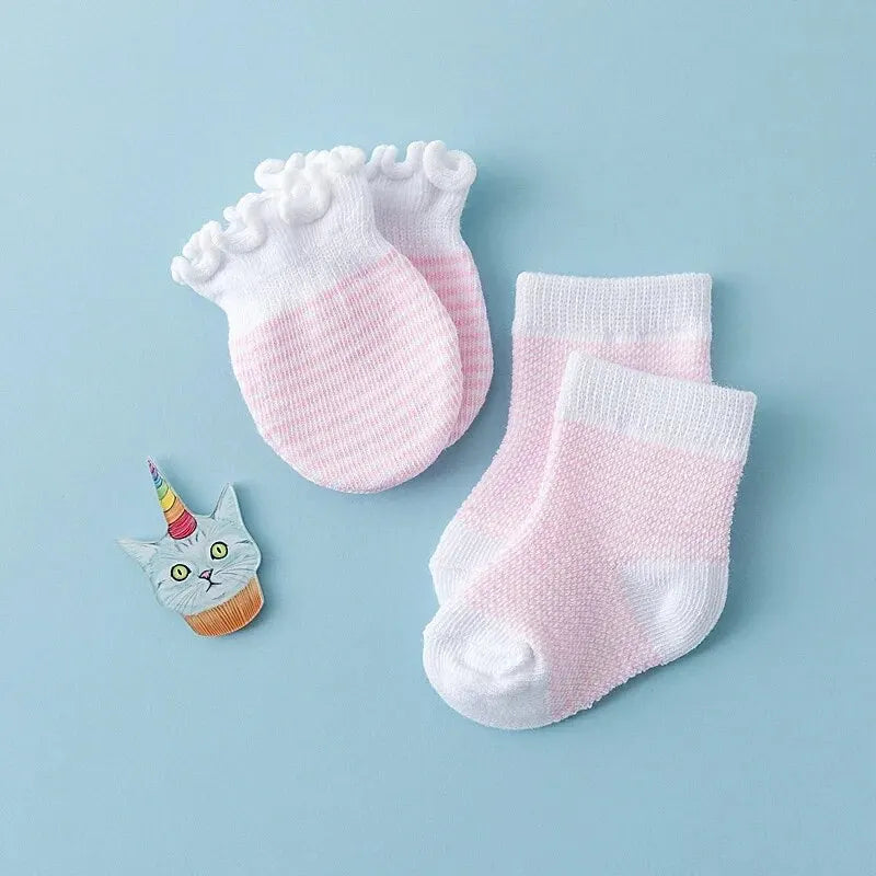 267-Set de Chaussettes et Gants Bébé