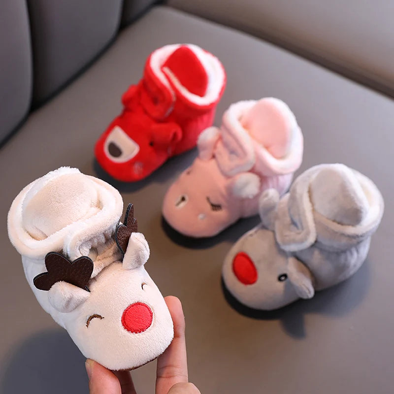 047-Chaussons Bébé d’Hiver – Douceur et Confort pour les Premiers Pas