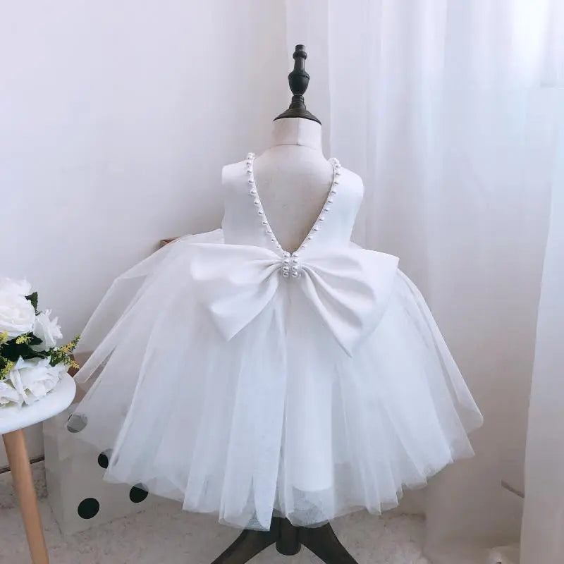 109A-Robe de Baptême Fille avec Nœud : Élégance et Confort pour les Moments Spéciaux de Votre Petite Princesse