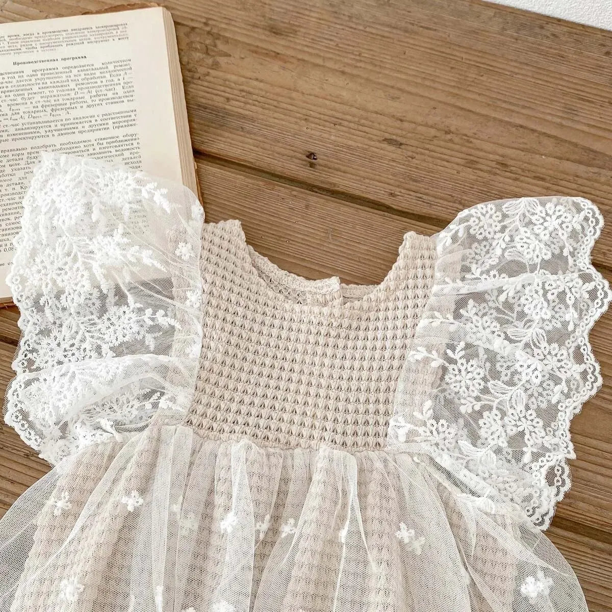 107U-Robe Romper en Maille à Gaufres avec Dentelle pour Filles Bébé