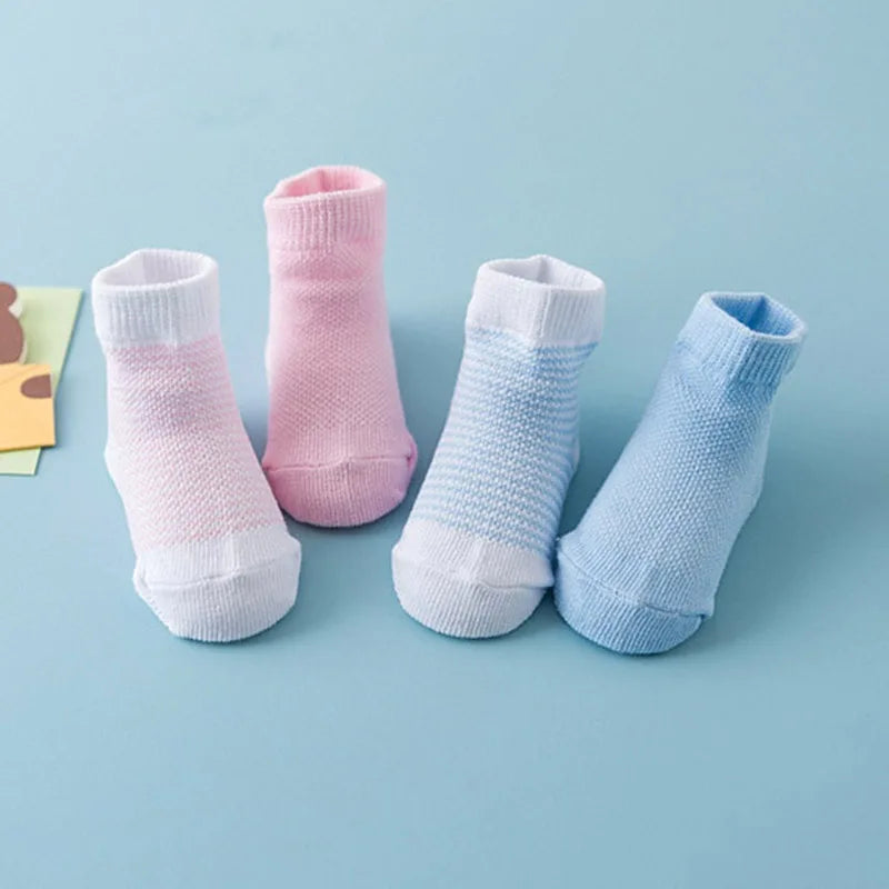 267-Set de Chaussettes et Gants Bébé