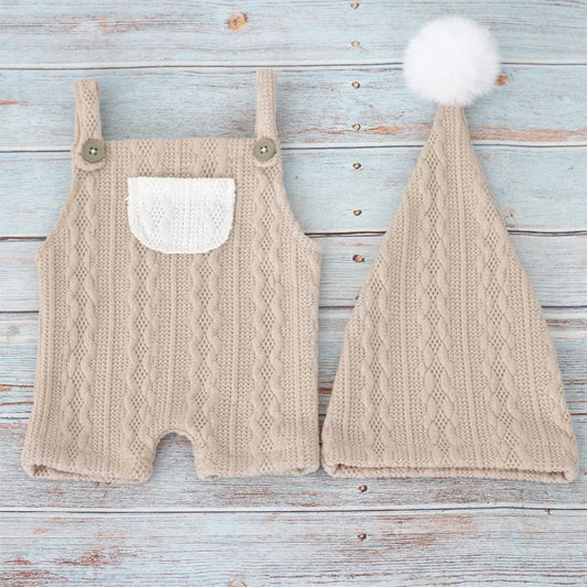 107-Ensemble Photographie Naissance en Tricot - Pantalon à Bretelles et Bonnet Pompon