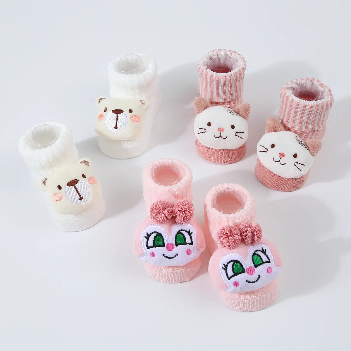 116-Chaussettes Bébé Douces avec Poupée Cartoon – Premiers Pas et Confort