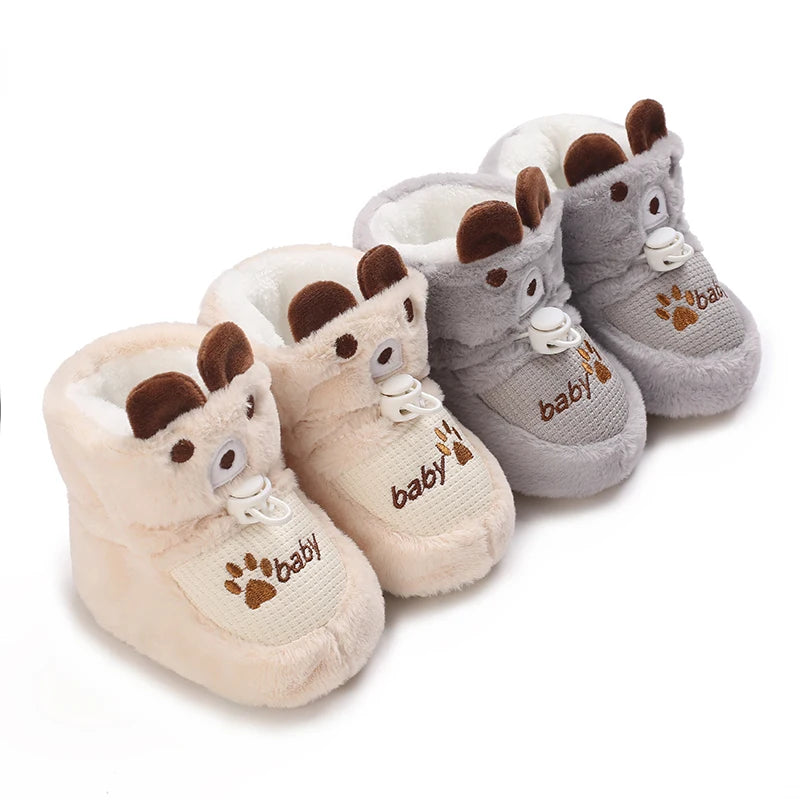 047-Chaussons Bébé d’Hiver – Douceur et Confort pour les Premiers Pas