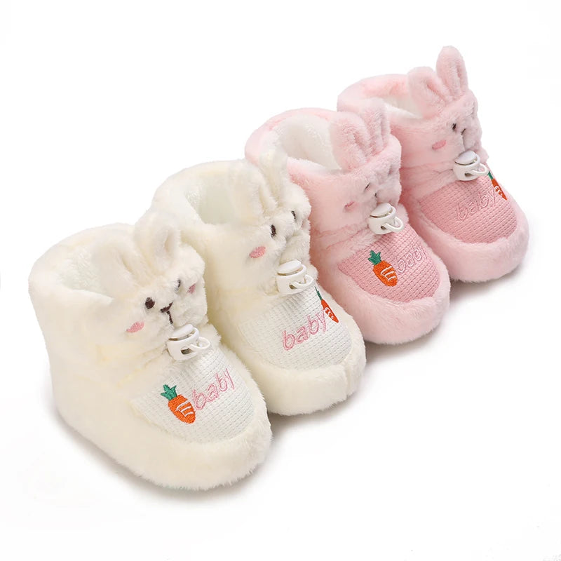 047-Chaussons Bébé d’Hiver – Douceur et Confort pour les Premiers Pas