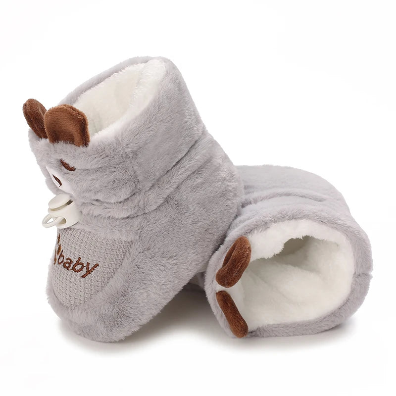 047-Chaussons Bébé d’Hiver – Douceur et Confort pour les Premiers Pas