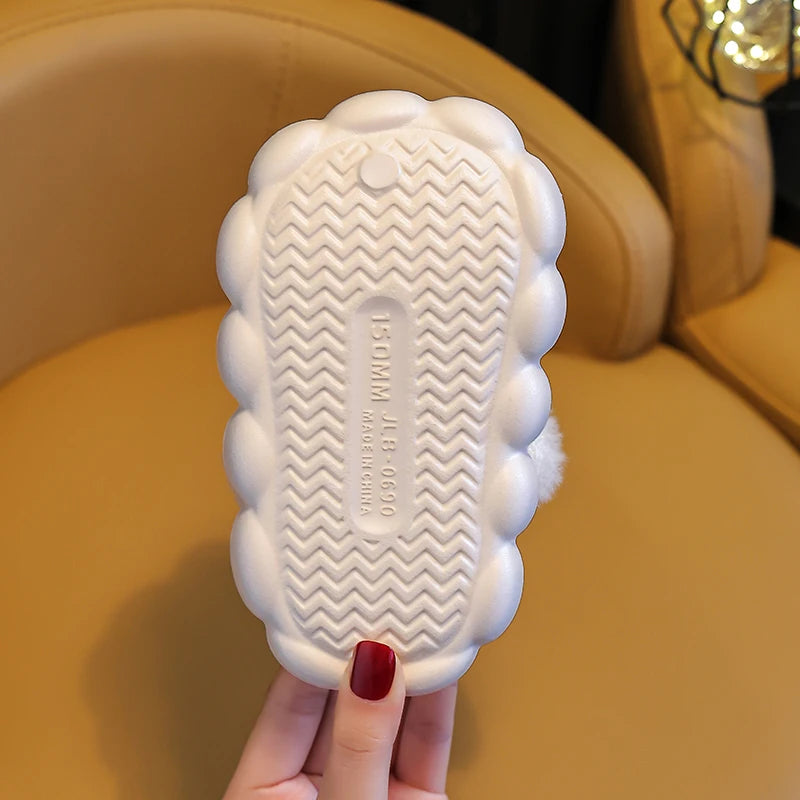 263-Chaussons en Peluche pour Enfants - Confort et Chaleur pour l'Hiver