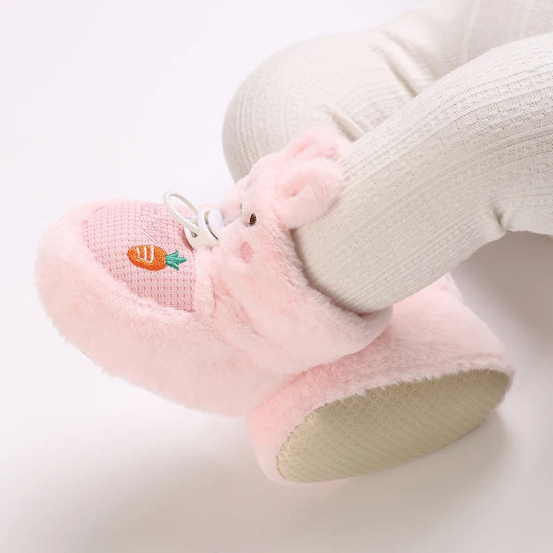 047-Chaussons Bébé d’Hiver – Douceur et Confort pour les Premiers Pas